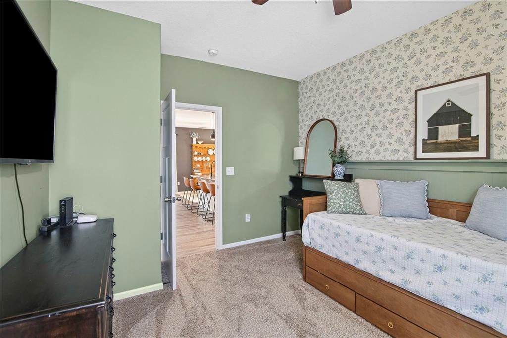 1141 S Main Street — photo 17