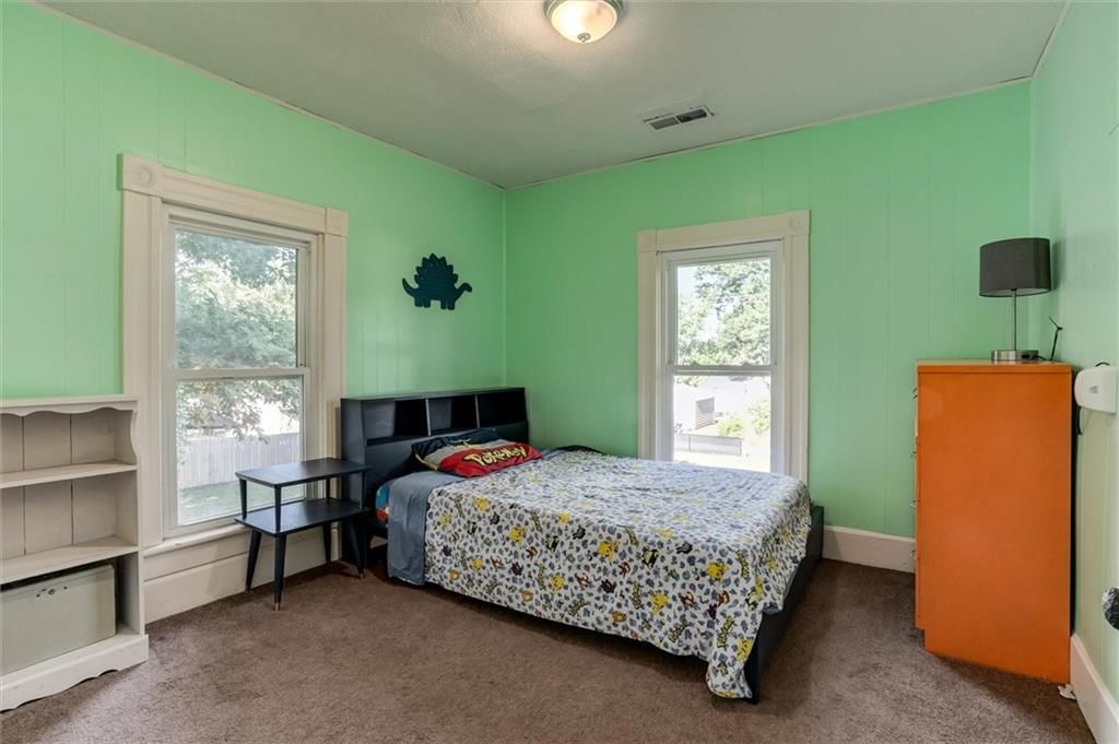 404 S Sycamore Street — photo 20