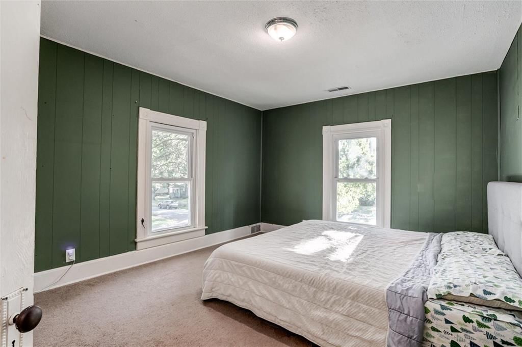404 S Sycamore Street — photo 23