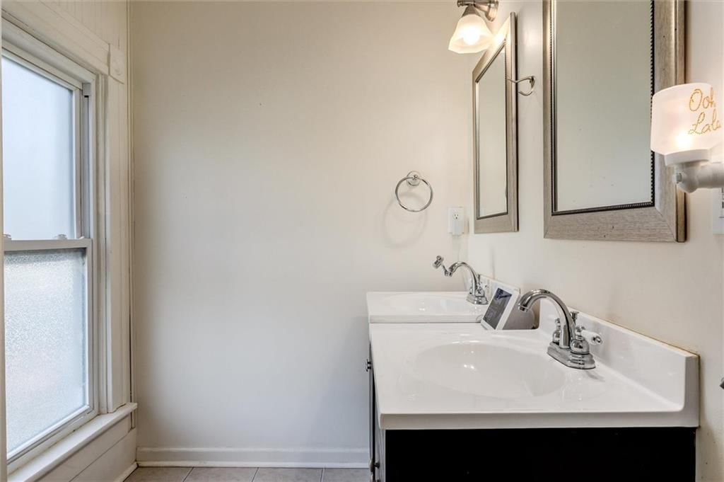 404 S Sycamore Street — photo 25