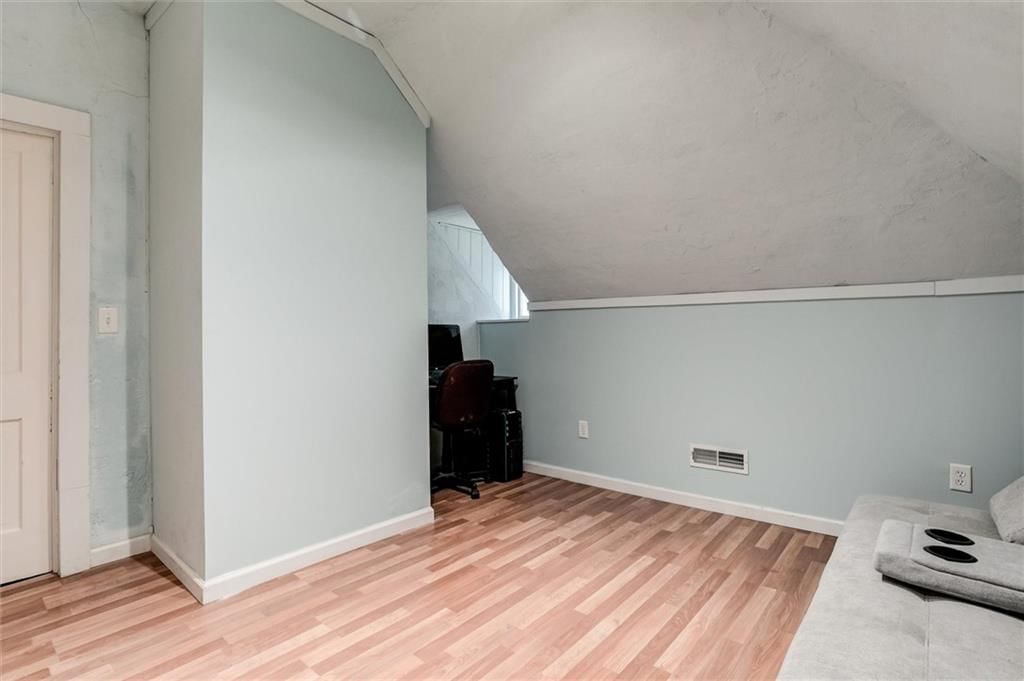 404 S Sycamore Street — photo 28