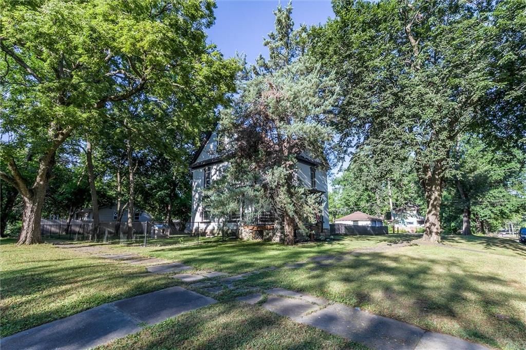 404 S Sycamore Street — photo 30