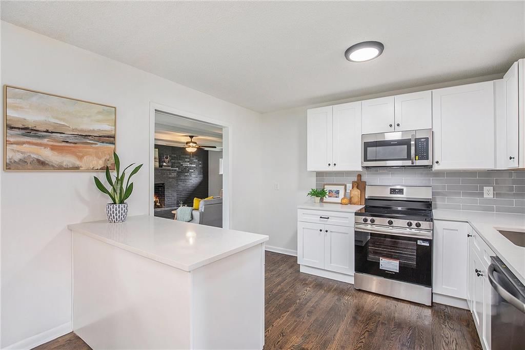 11410 Jackson Avenue — photo 11