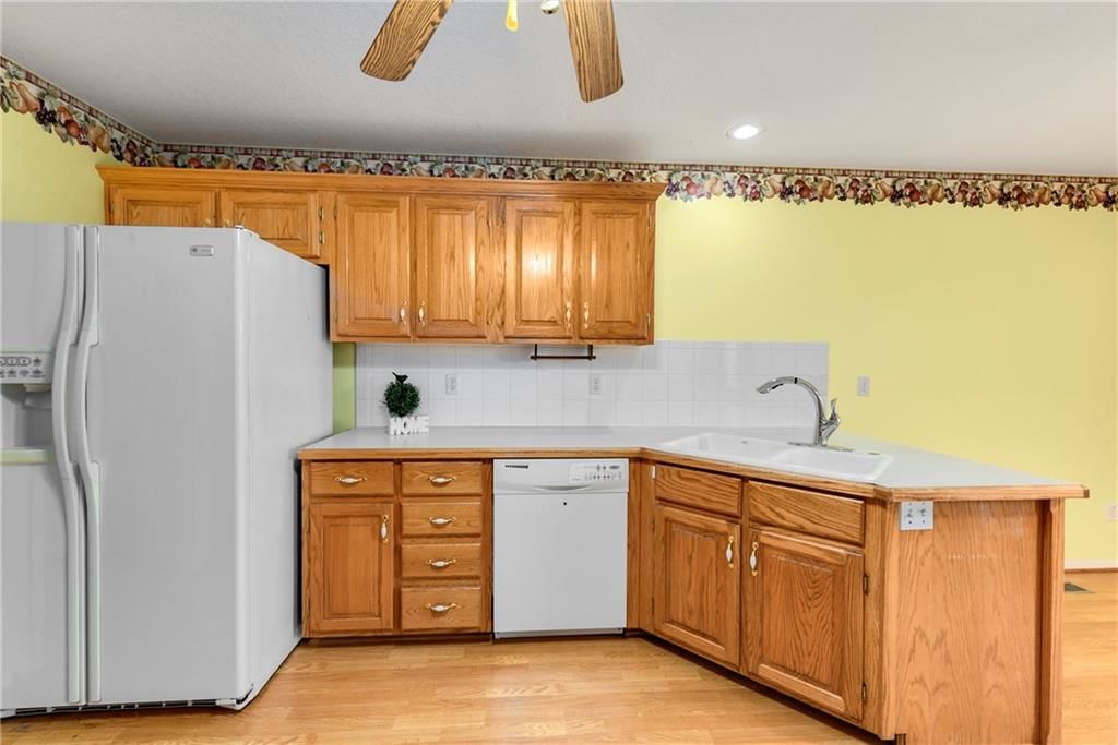 4204 Broadway Terrace — photo 26