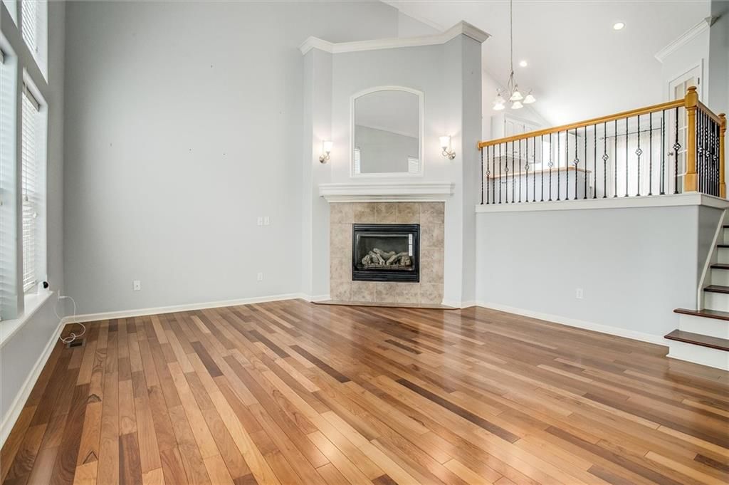 560 S Juniper Street — photo 2