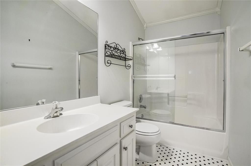 560 S Juniper Street — photo 11