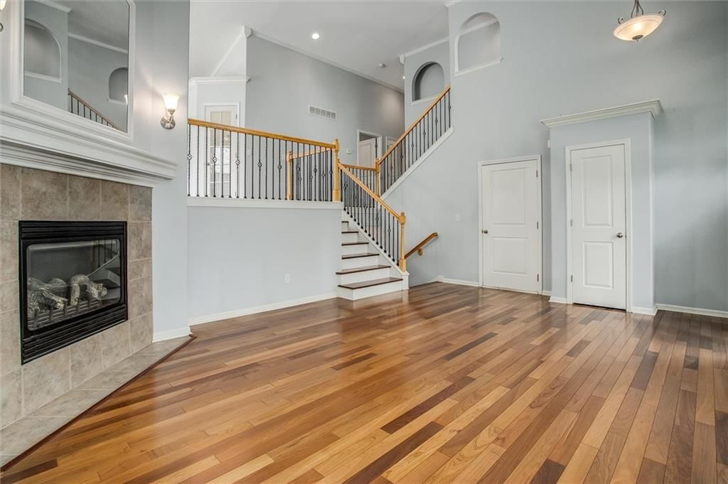 560 S Juniper Street — photo 3