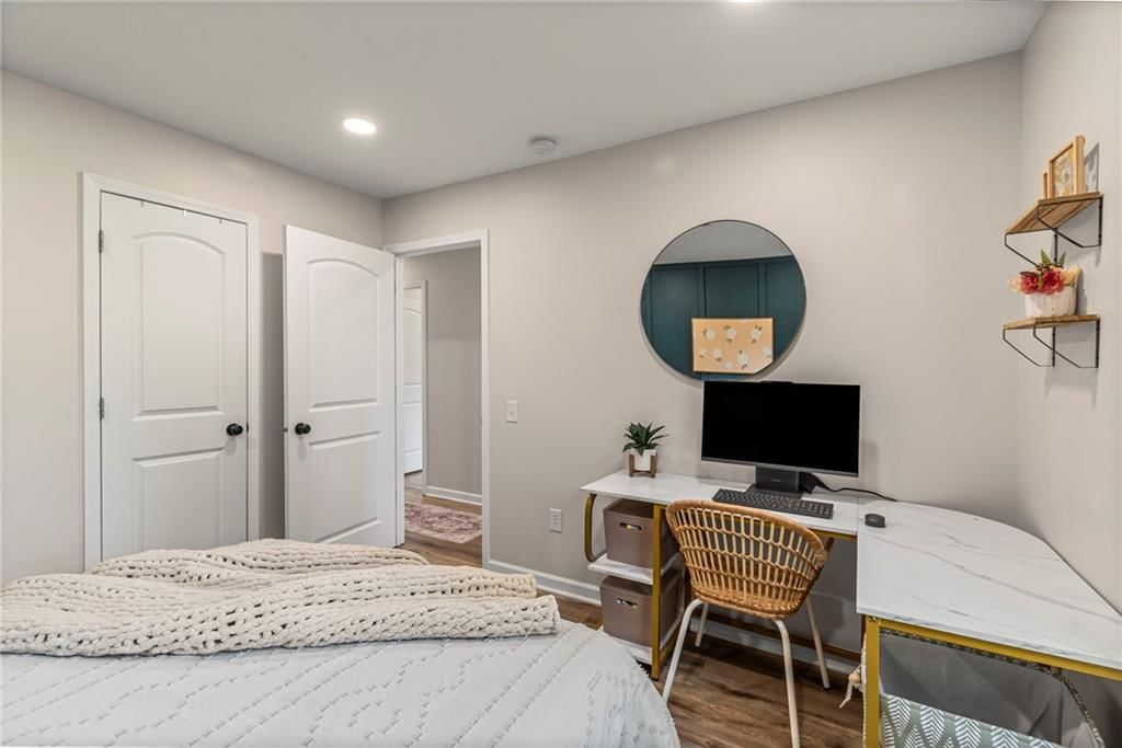 521 E Bird Street — photo 17