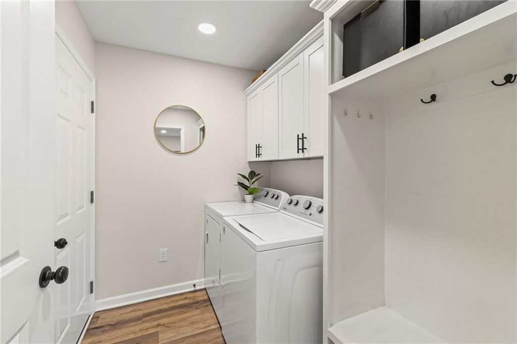 521 E Bird Street — photo 21