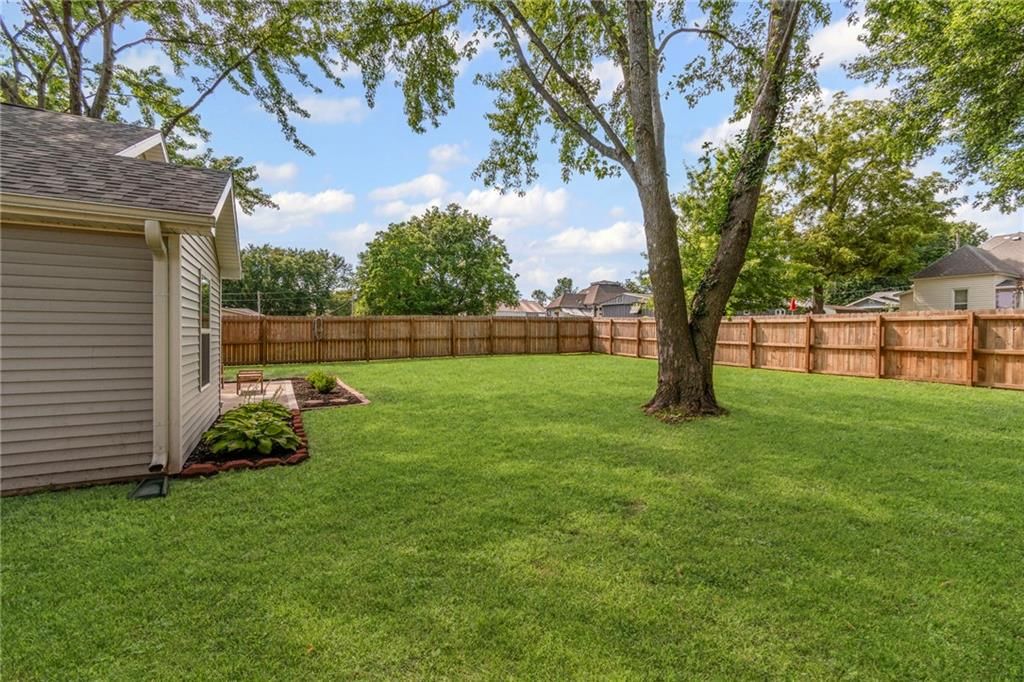 521 E Bird Street — photo 24
