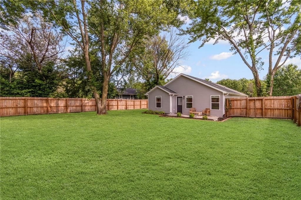 521 E Bird Street — photo 26