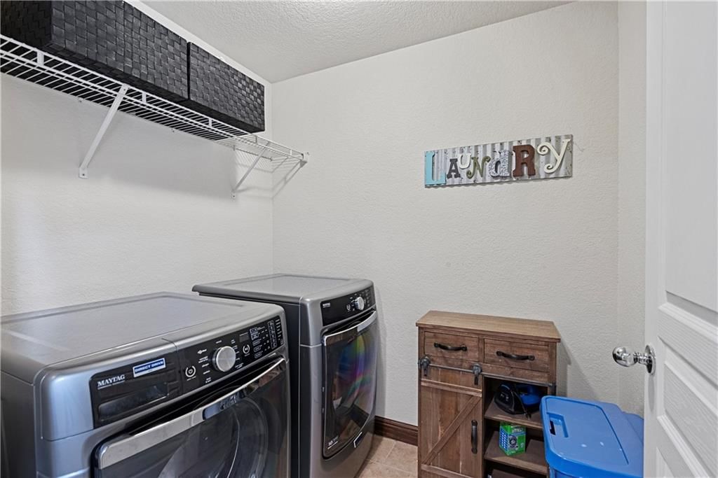 1658 Davis Circle — photo 26