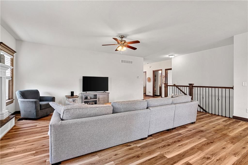 1658 Davis Circle — photo 6