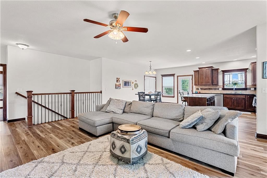 1658 Davis Circle — photo 7