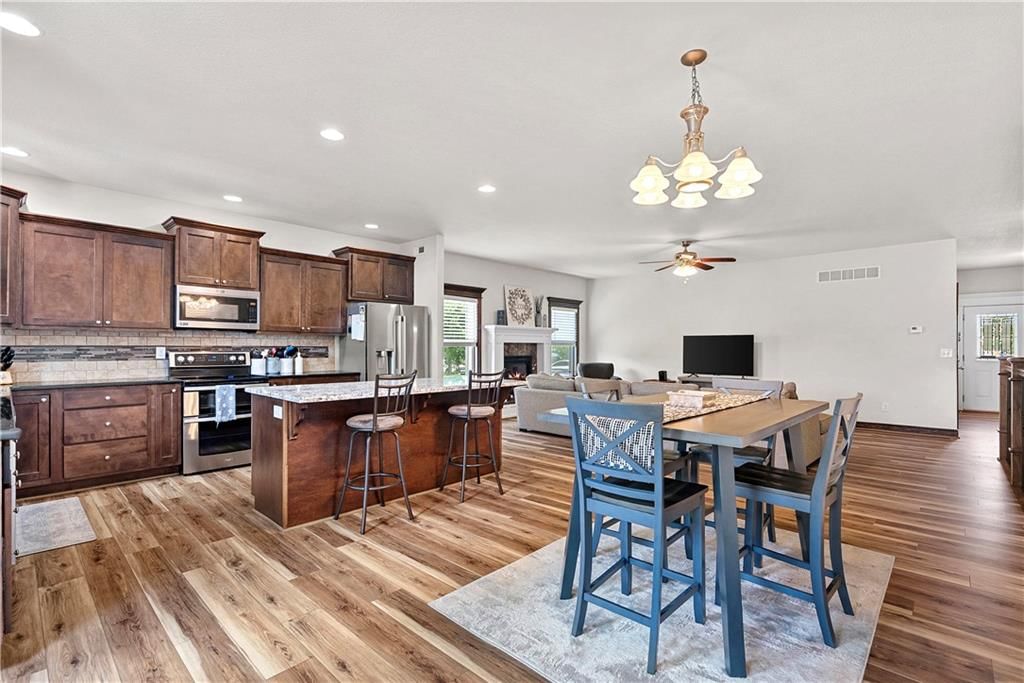 1658 Davis Circle — photo 10