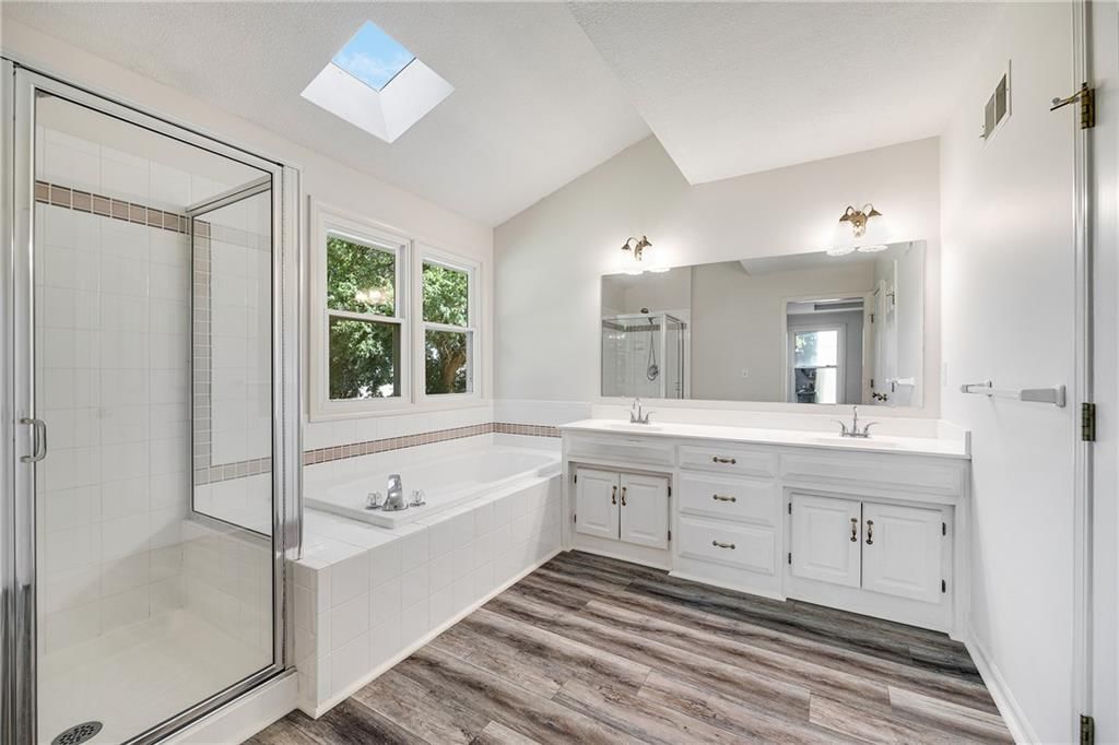 1541 NE Tawny Drive — photo 12