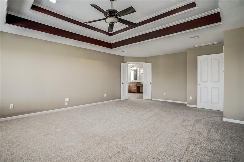 512 NE Spring Creek Place — photo 26