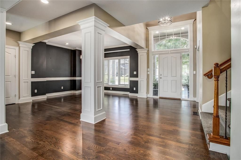 512 NE Spring Creek Place — photo 4