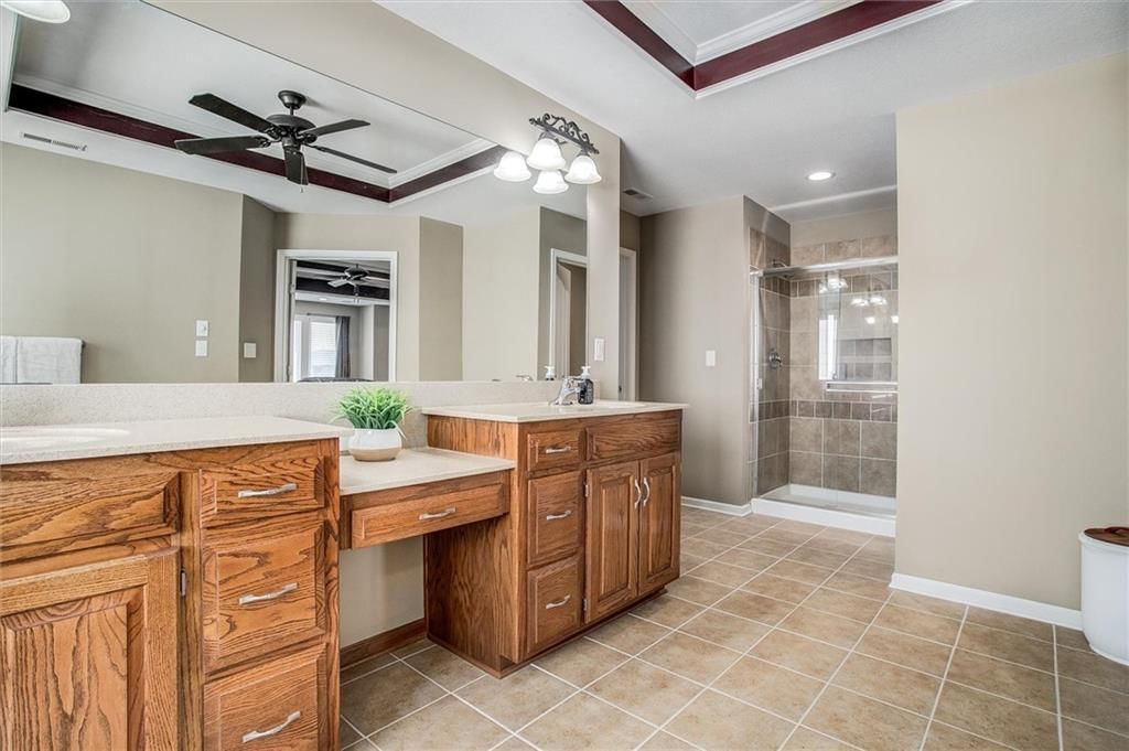 512 NE Spring Creek Place — photo 31