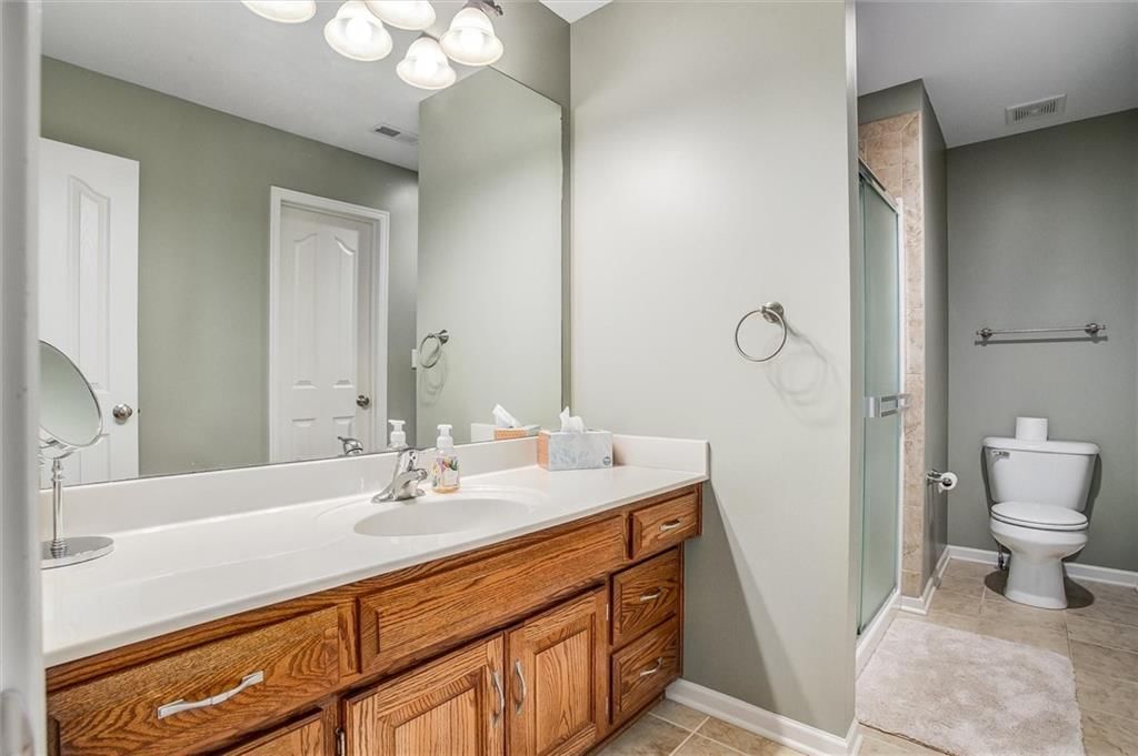 512 NE Spring Creek Place — photo 34