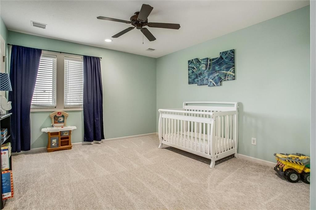 512 NE Spring Creek Place — photo 36
