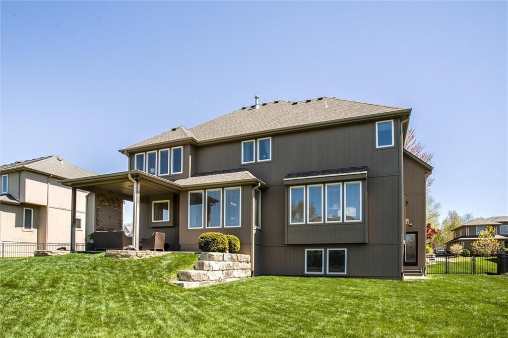 512 NE Spring Creek Place — photo 39
