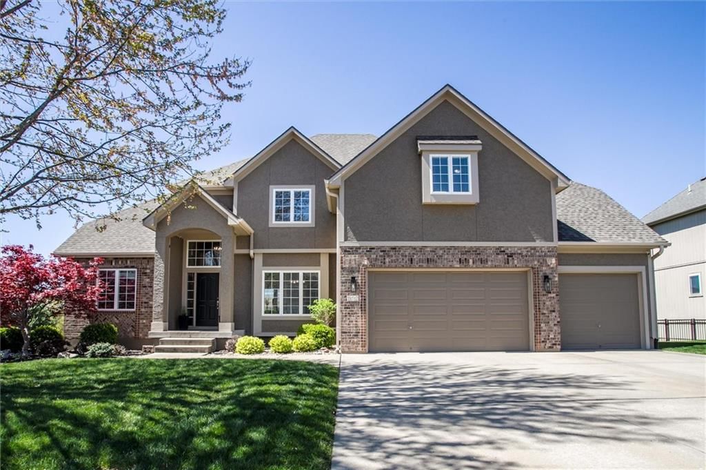 512 NE Spring Creek Place — photo 42