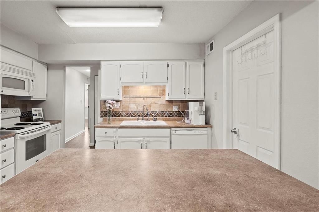9626 Perry Lane — photo 11