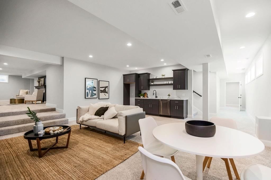 2201 W 74th Street — photo 32