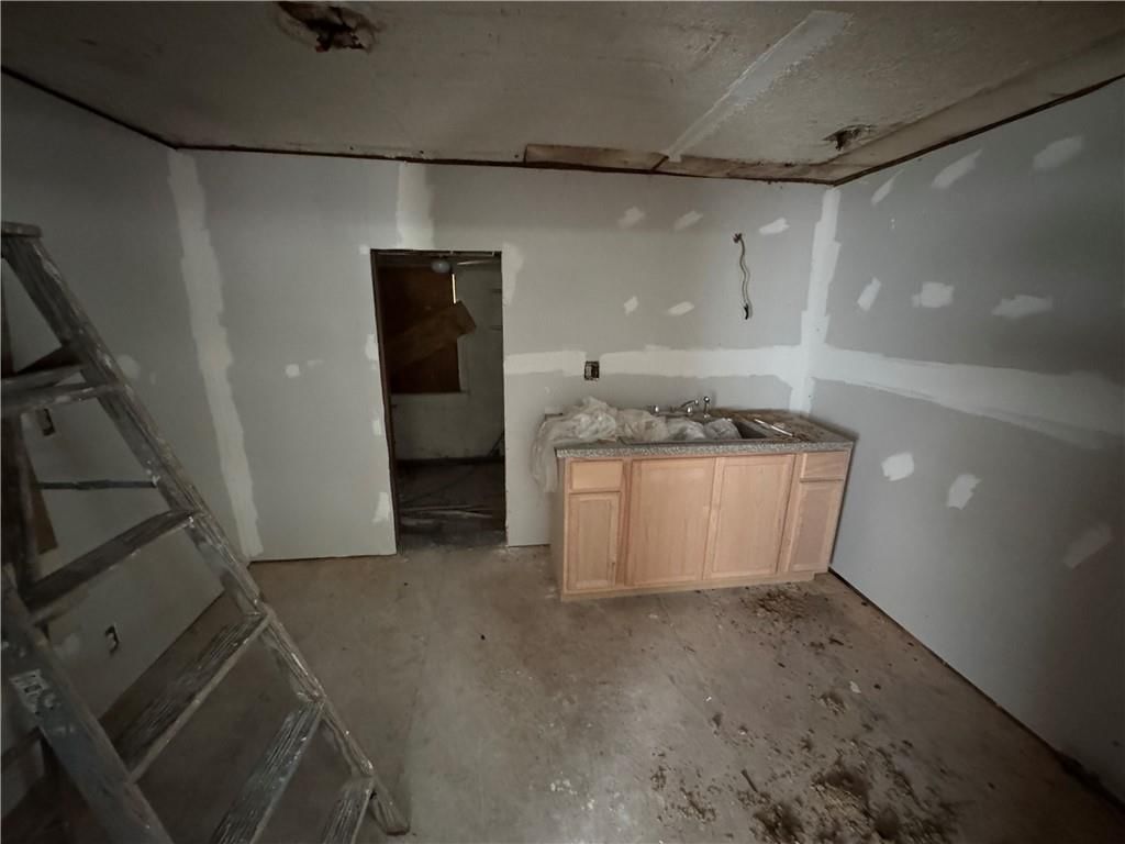 8126 Lydia Avenue — photo 11