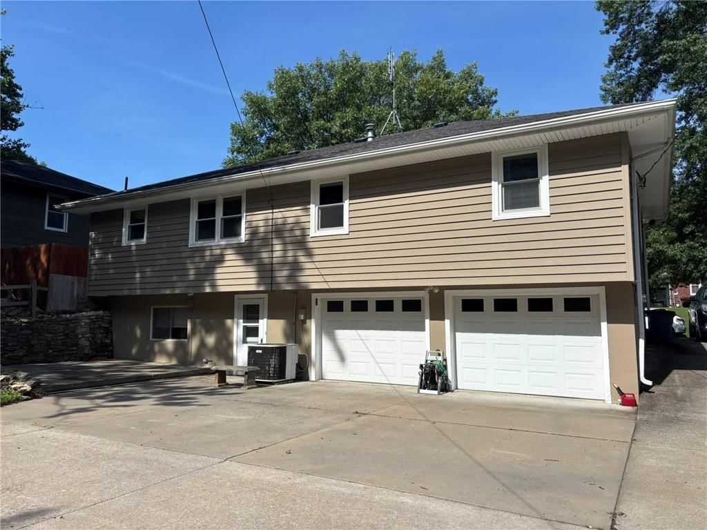 2425 Elephant Trail — photo 58