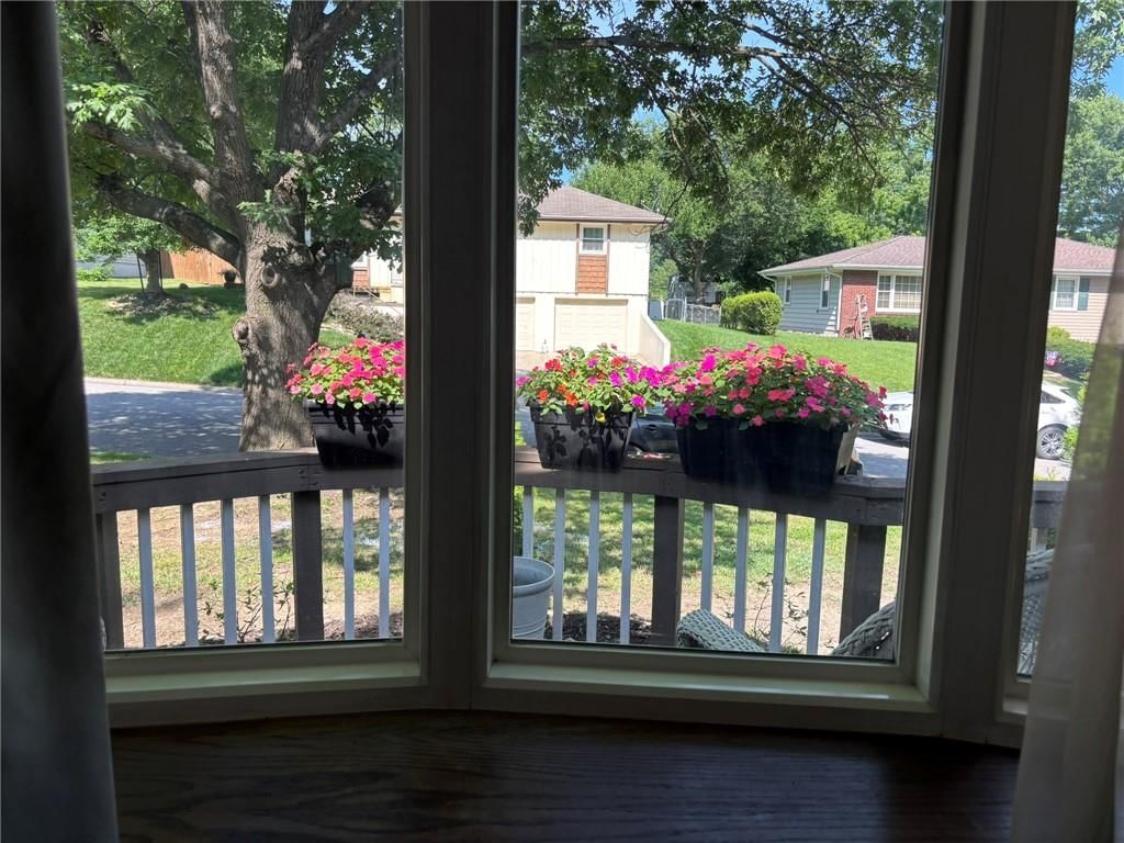 2425 Elephant Trail — photo 10
