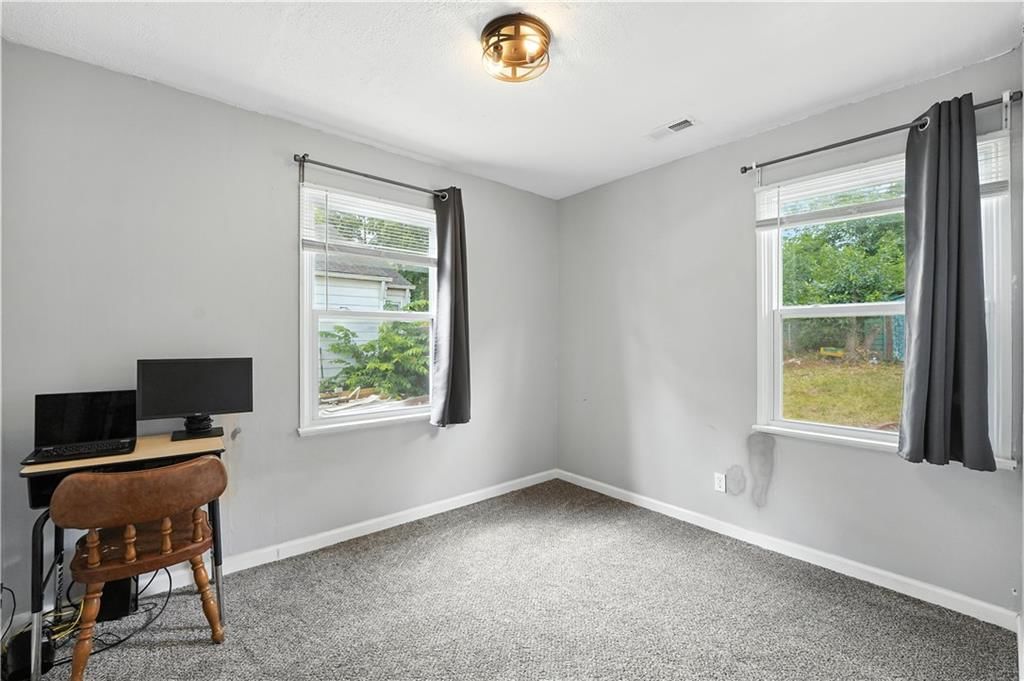 728 NE 45th Street — photo 13