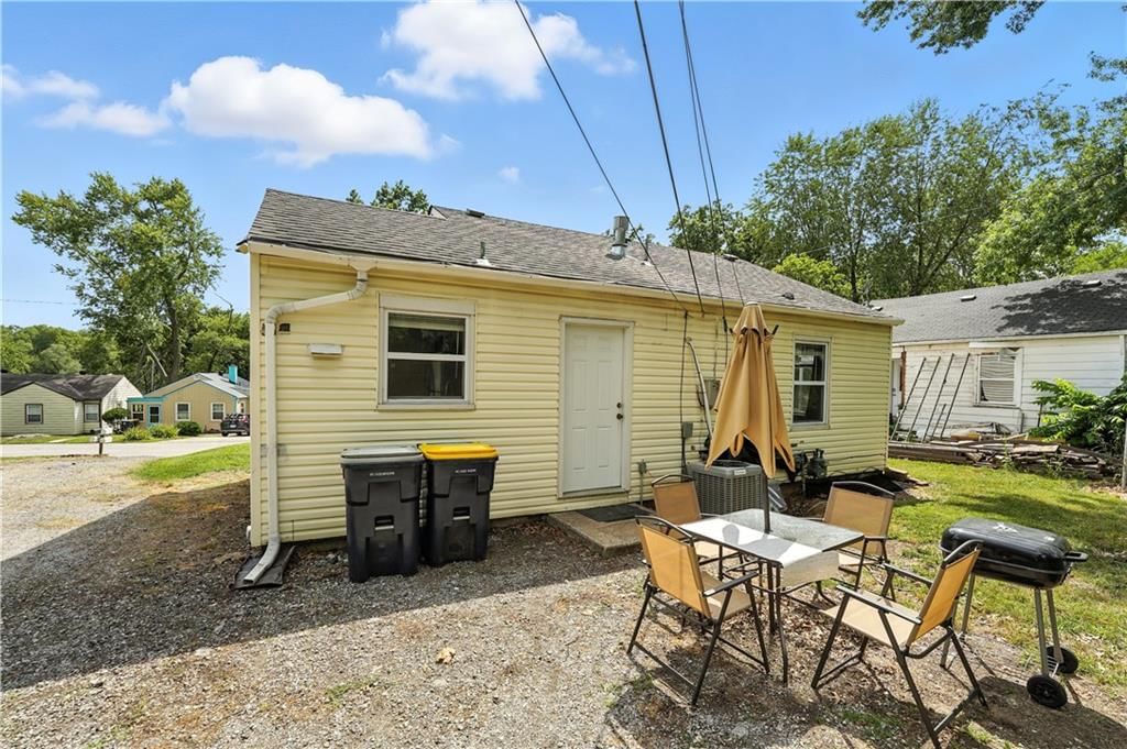 728 NE 45th Street — photo 18