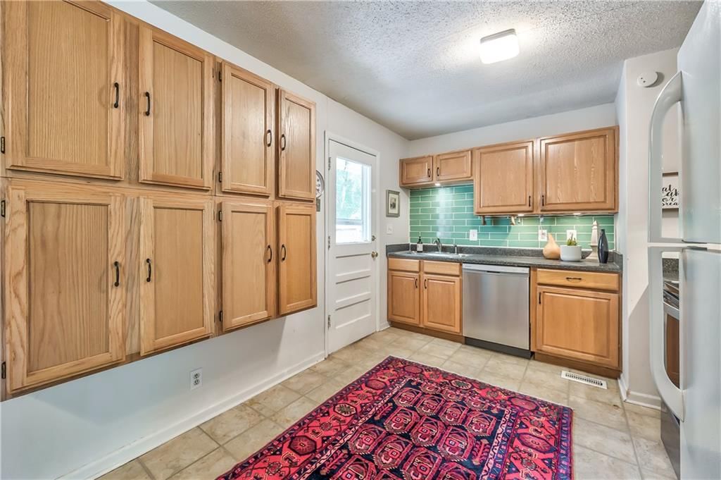 4306 W 78th Terrace — photo 13