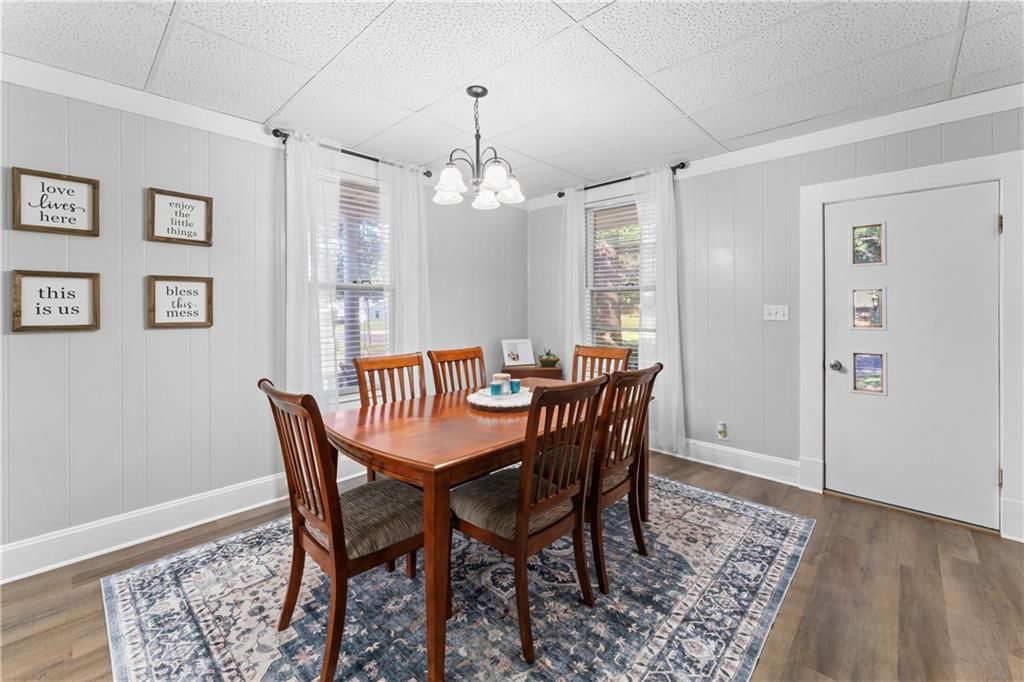 509 S Locust Street — photo 13