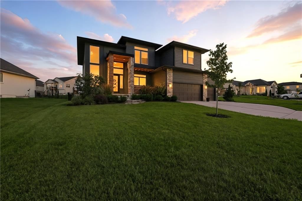 2768 SW 12th Terrace, Lee's Summit, MO