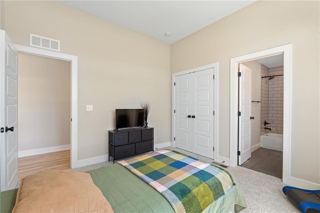 2768 SW 12th Terrace — photo 33