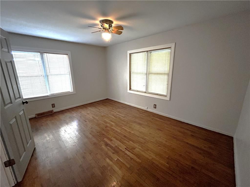 2902 S Broadway Street — photo 14