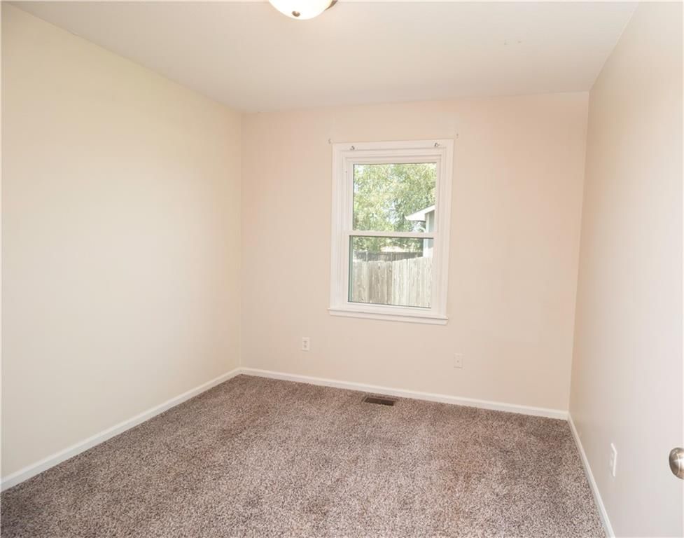 1705 Sycamore Court — photo 8