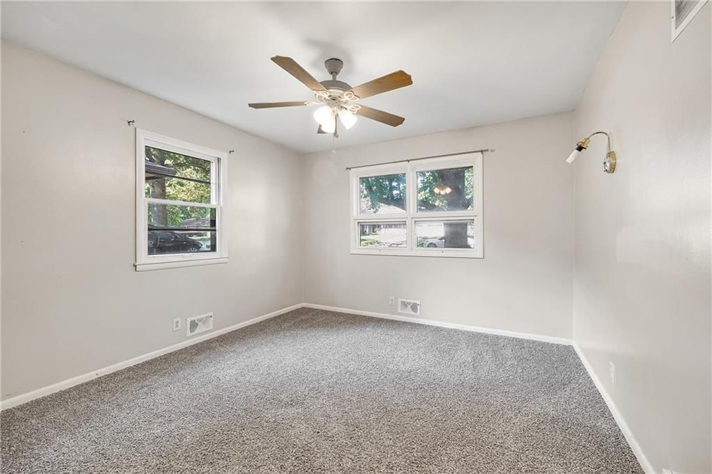 4921 S Willis Avenue — photo 16