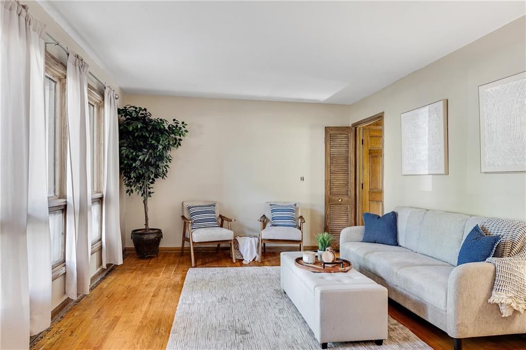4921 S Willis Avenue — photo 4