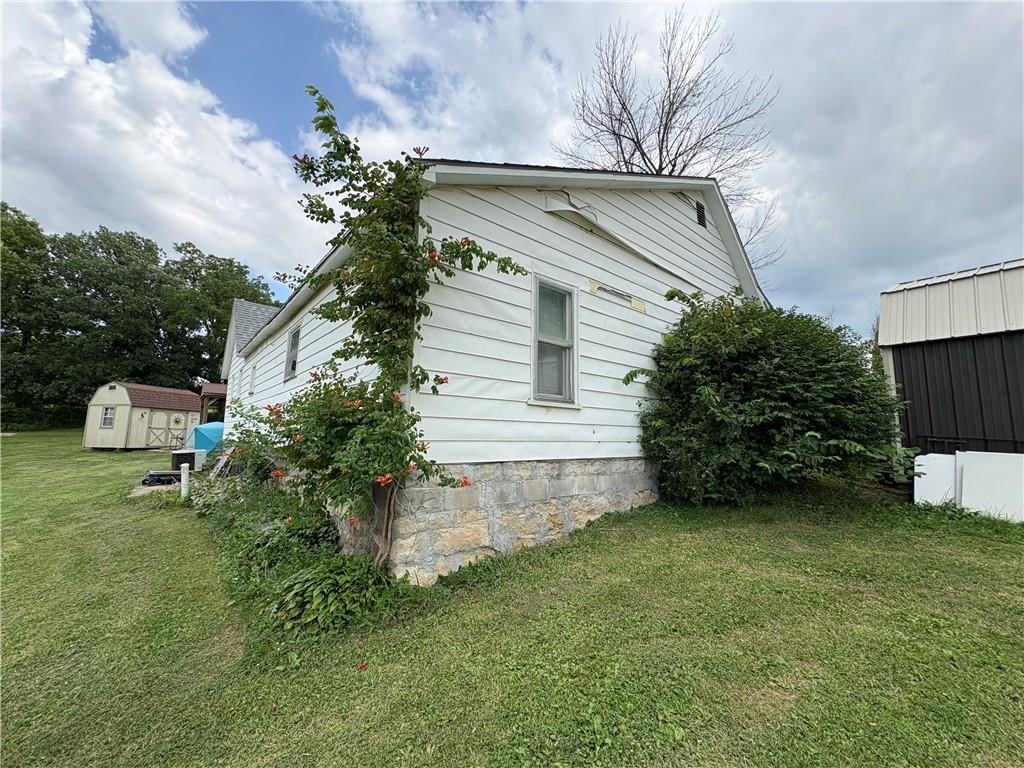 640 W 15th Street — photo 32