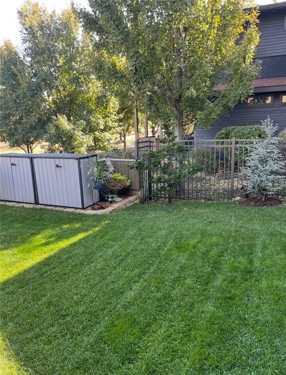 2400 Forest Avenue — photo 4
