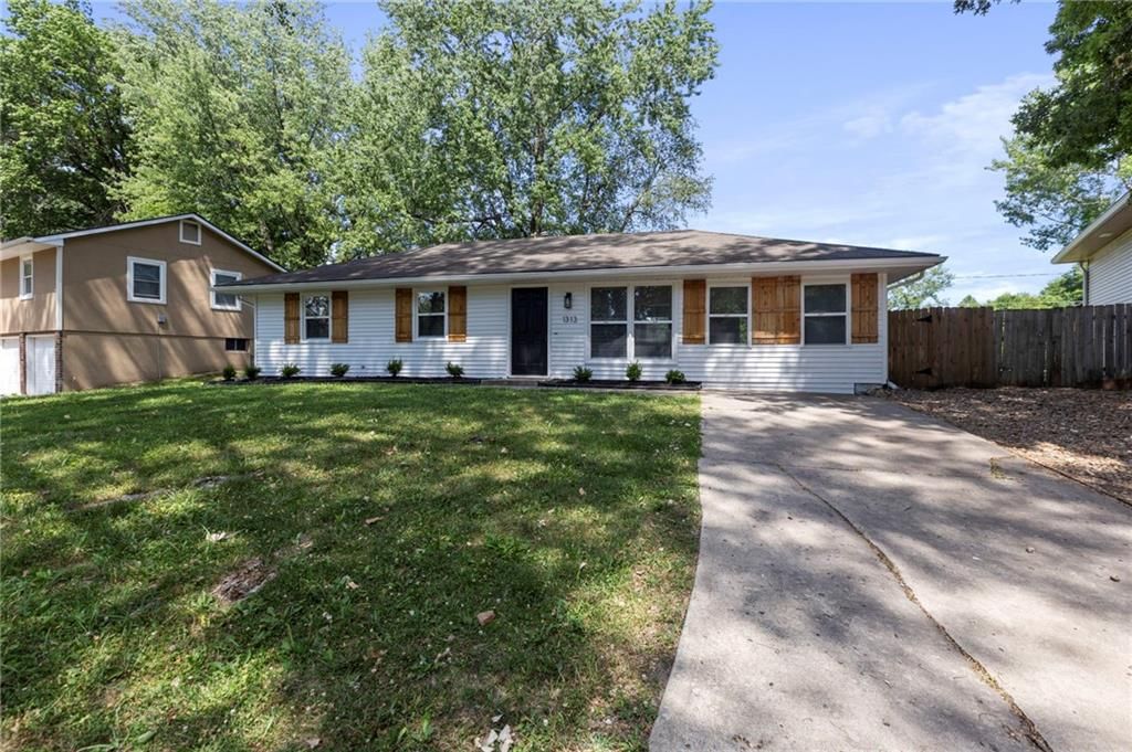 1313 S Clark Avenue, Independence, MO
