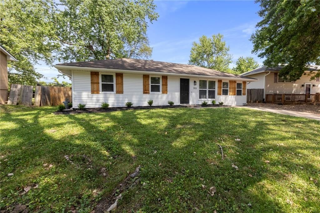 1313 S Clark Avenue — photo 2