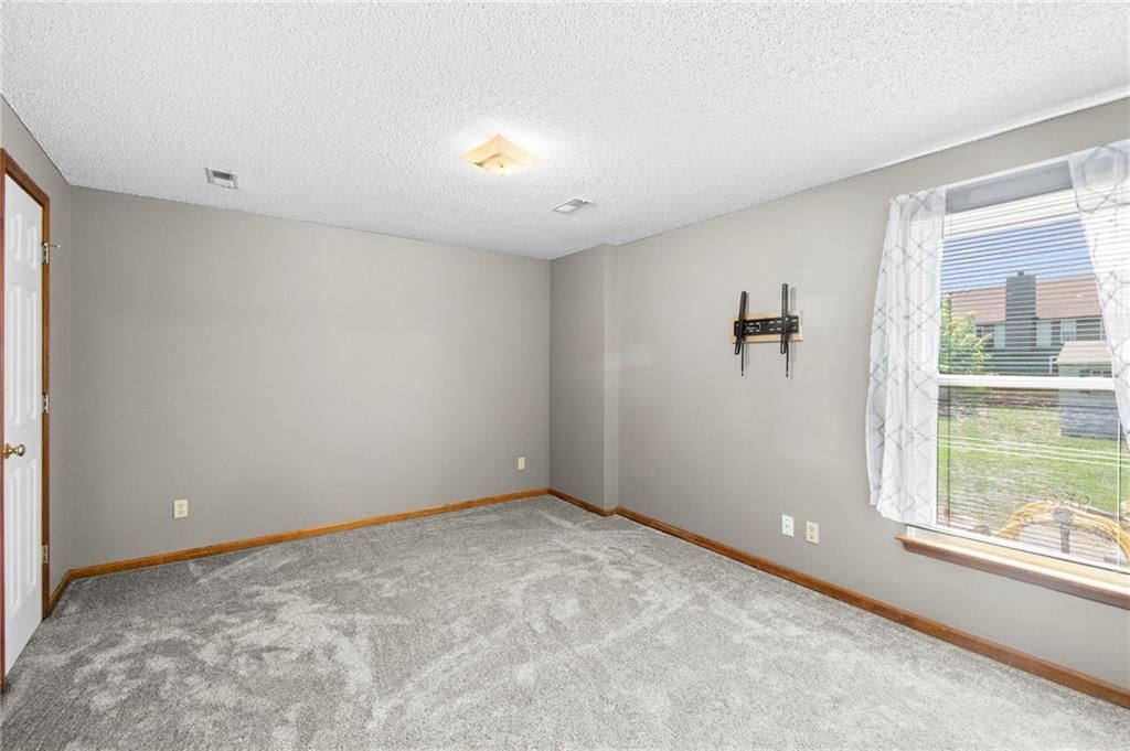 1756 Ray Street — photo 23