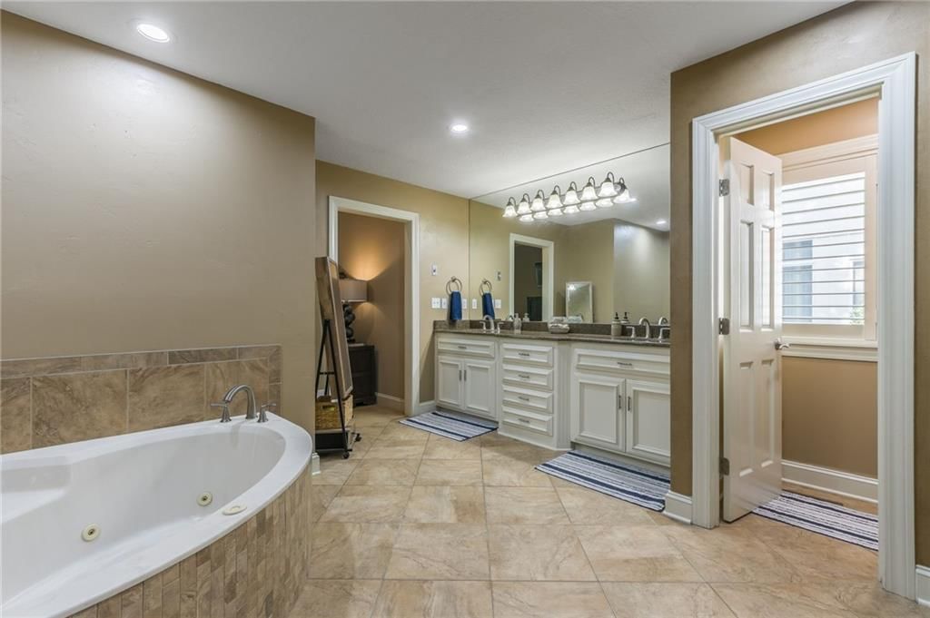 1105 Guinevere Drive — photo 25
