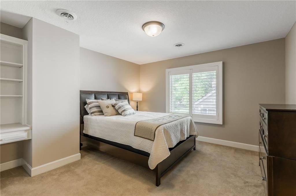 1105 Guinevere Drive — photo 27