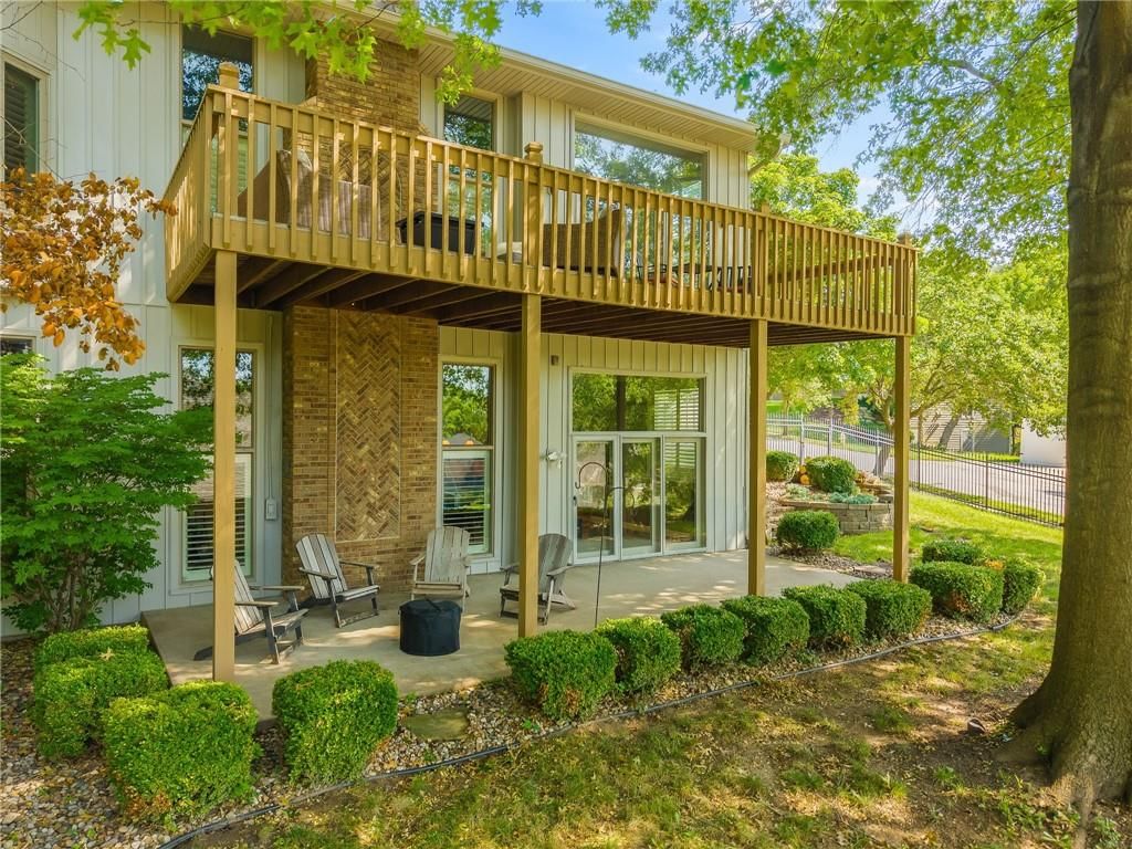 1105 Guinevere Drive — photo 58